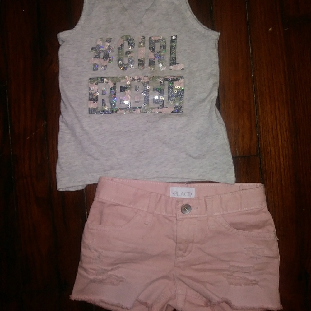 Children's Place size 4 Outfit